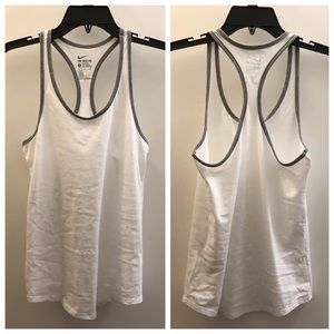 Price ⬇️ NWOT🎉 Nike Triblend Racer Back Tank